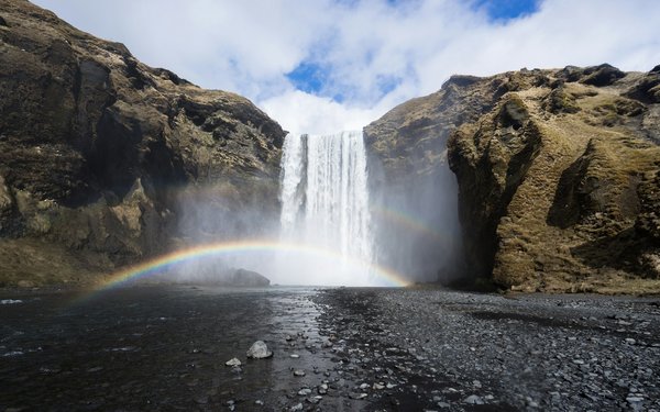 Comment organiser un voyage pour explorer les cascades cachées de l'Islande?